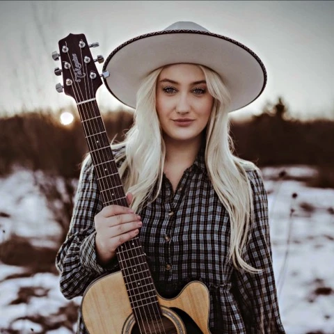 Olivia Maro Olivia Maro